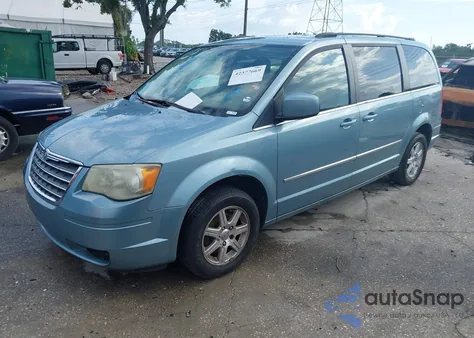 2010 Chrysler Town & Country Touring из США, поврежденный, VIN 2A4RR5D13AR479240